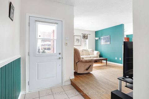 Photo 3 at 91 Whalings Circle SW, Stittsville (Central), Stittsville