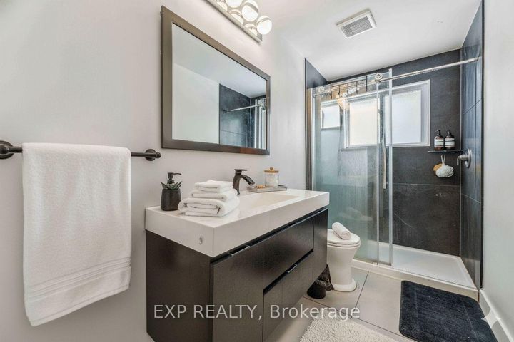 Photo 4 at 44 Sherry Lane, Nepean (Manordale), Ottawa