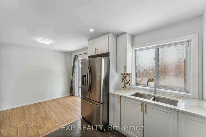 Photo 11 at 44 Sherry Lane, Nepean (Manordale), Ottawa