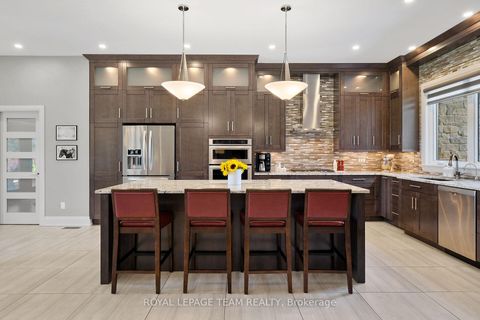 Photo 11 at 217 Shamus Way, Huntley Ward (South West), Carp