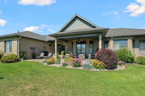 Photo 37 at 217 Shamus Way, Huntley Ward (South West), Carp