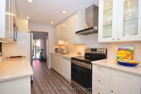 Photo 2 at 77 Winchester Drive, Glencairn/Hazeldean, Kanata