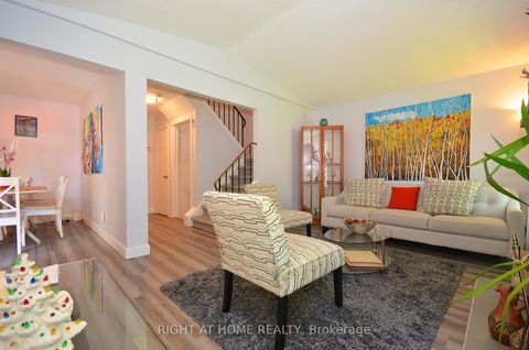 Photo 9 at 77 Winchester Drive, Glencairn/Hazeldean, Kanata