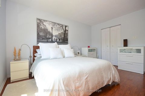 Photo 12 at 77 Winchester Drive, Glencairn/Hazeldean, Kanata