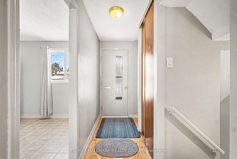 Photo 2 at 55 - 7846 Jeanne D'arc Boulevard, Convent Glen North, Orleans