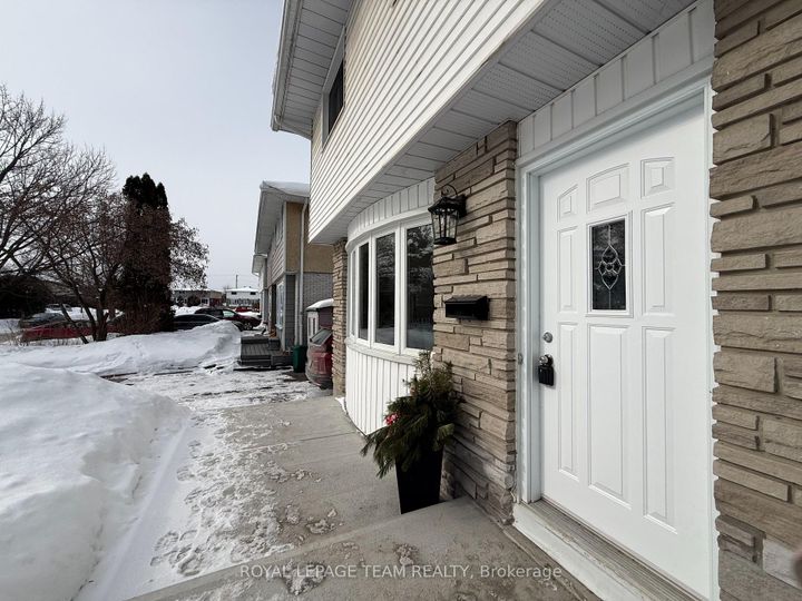 Photo 20 at 973 Eiffel Avenue, Nepean (Carleton Square), Ottawa