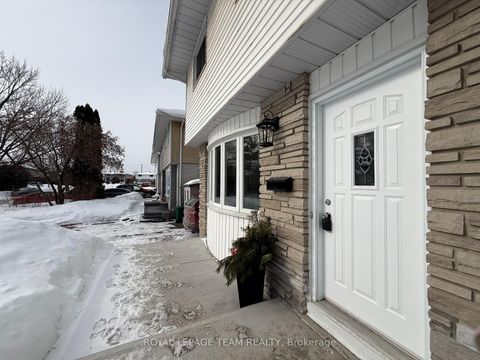 Photo 20 at 973 Eiffel Avenue, Nepean (Carleton Square), Ottawa