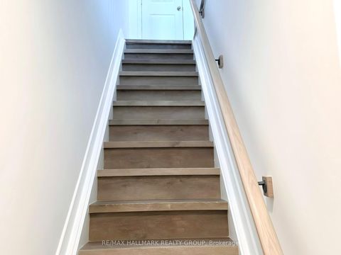 Photo 21 at i - 300 Tulum Crescent, Emerald Meadows/Trailwest, Kanata