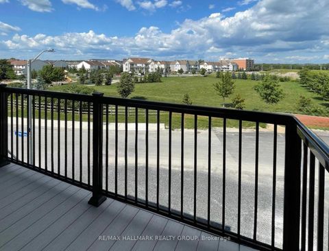 Photo 22 at i - 300 Tulum Crescent, Emerald Meadows/Trailwest, Kanata