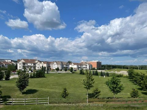 Photo 23 at i - 300 Tulum Crescent, Emerald Meadows/Trailwest, Kanata