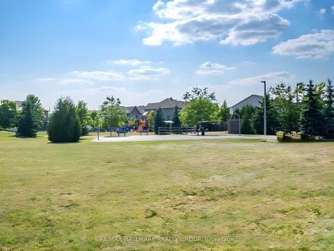 Photo 26 at i - 300 Tulum Crescent, Emerald Meadows/Trailwest, Kanata