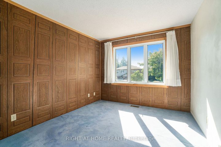 Photo 19 at 82 Nestow Drive, Nepean (Tanglewood), Ottawa