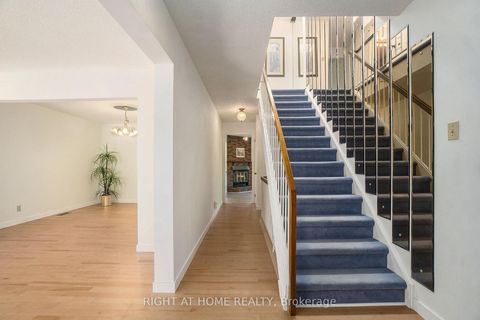 Photo 2 at 82 Nestow Drive, Nepean (Tanglewood), Ottawa