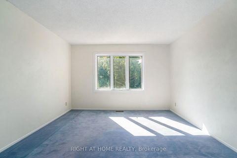 Photo 14 at 82 Nestow Drive, Nepean (Tanglewood), Ottawa