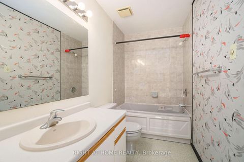 Photo 16 at 82 Nestow Drive, Nepean (Tanglewood), Ottawa