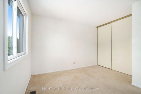 Photo 17 at 82 Nestow Drive, Nepean (Tanglewood), Ottawa