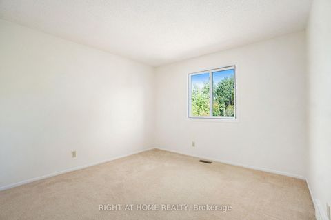 Photo 18 at 82 Nestow Drive, Nepean (Tanglewood), Ottawa