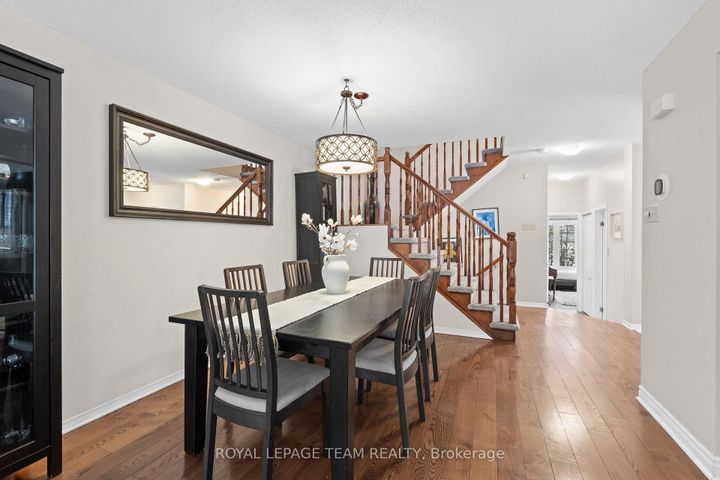 Photo 4 at 27 Sandcliffe Terrace, Nepean (Centrepointe), Ottawa