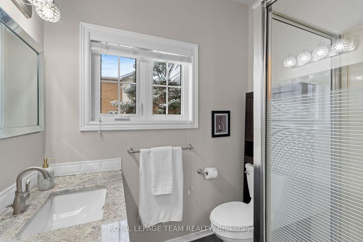 Photo 11 at 27 Sandcliffe Terrace, Nepean (Centrepointe), Ottawa