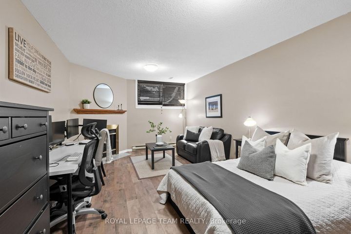 Photo 21 at 27 Sandcliffe Terrace, Nepean (Centrepointe), Ottawa