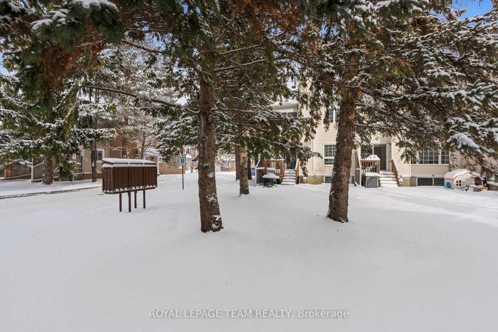 Photo 23 at 27 Sandcliffe Terrace, Nepean (Centrepointe), Ottawa