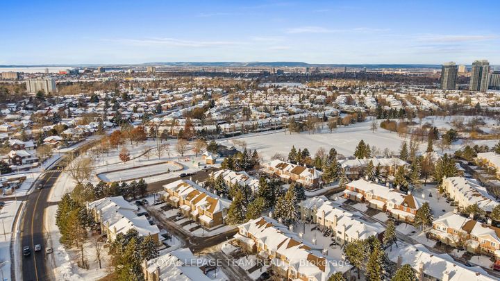 Photo 26 at 27 Sandcliffe Terrace, Nepean (Centrepointe), Ottawa