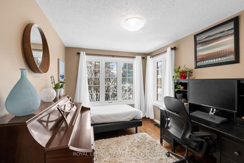 Photo 9 at 27 Sandcliffe Terrace, Nepean (Centrepointe), Ottawa