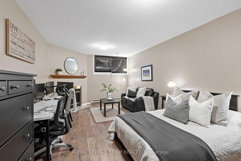 Photo 21 at 27 Sandcliffe Terrace, Nepean (Centrepointe), Ottawa