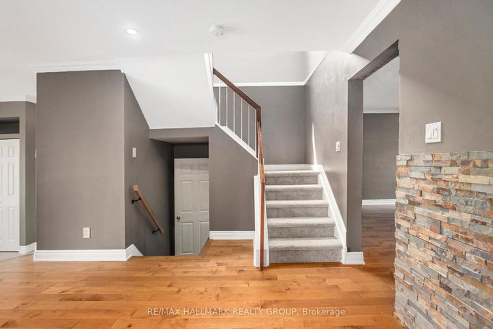 Photo 8 at 314 STONEWAY Drive, Nepean (Barrhaven East), Ottawa