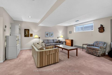 Photo 45 at 18 Pine Needles Court, Stittsville (Central), Stittsville