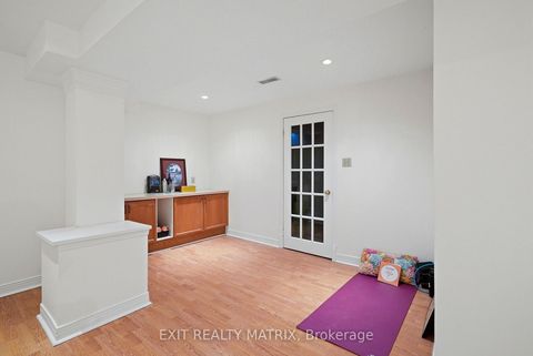 Photo 29 at 727 Brome Crescent, Fallingbrook/Ridgemount, Orleans