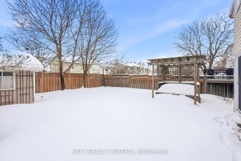 Photo 31 at 727 Brome Crescent, Fallingbrook/Ridgemount, Orleans