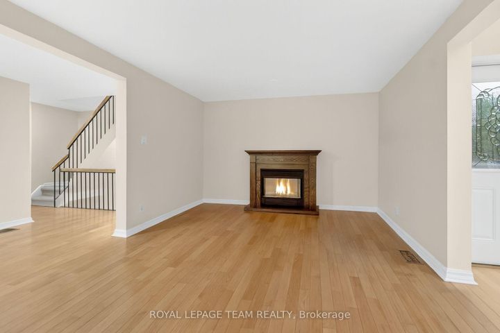 Photo 6 at 17 Providence Place, Nepean (Pheasant Run), Ottawa