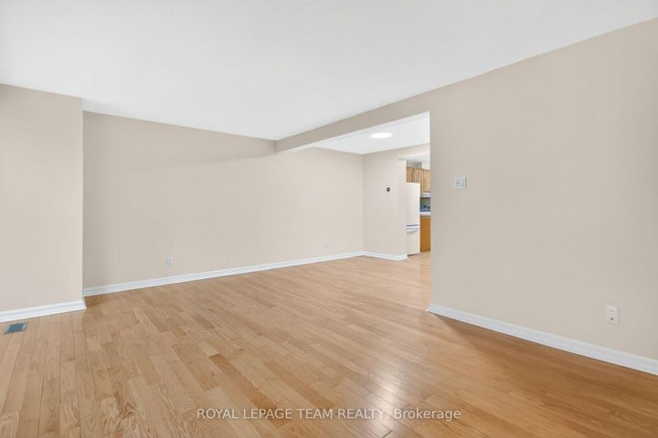 Photo 8 at 17 Providence Place, Nepean (Pheasant Run), Ottawa