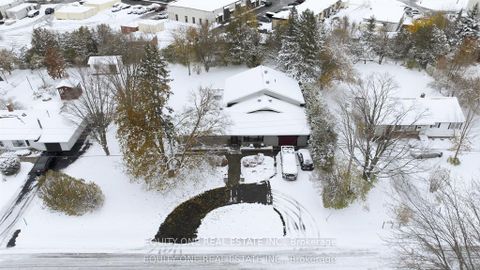 Photo 2 at 17 Savage Drive, Stittsville (Central), Stittsville
