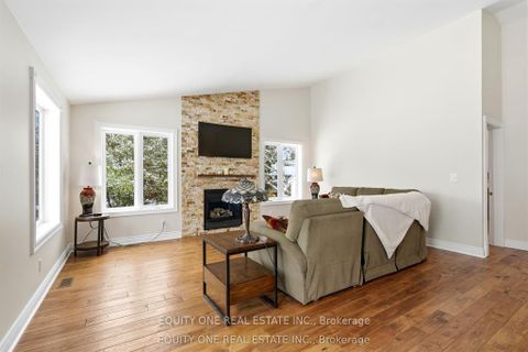 Photo 22 at 17 Savage Drive, Stittsville (Central), Stittsville