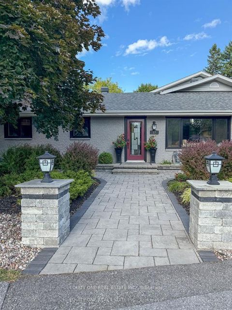 Photo 42 at 17 Savage Drive, Stittsville (Central), Stittsville