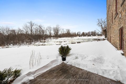 Photo 24 at 107 - 1 Rosamond Street E, Almonte, Mississippi Mills