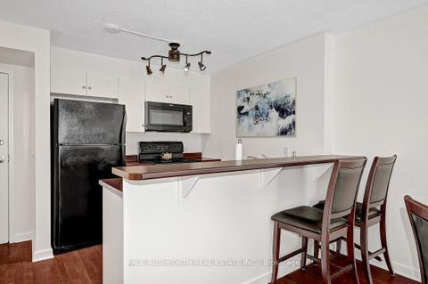 Photo 8 at 505 - 138 Somerset Street W, Ottawa Centre/Golden Triangle, Ottawa Centre