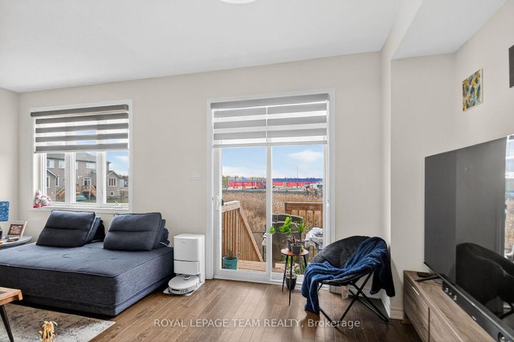 Photo 5 at 136 Main Halyard Lane, Nepean (Half Moon Bay), Ottawa