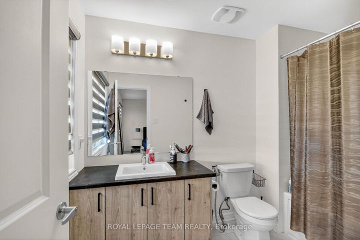 Photo 22 at 136 Main Halyard Lane, Nepean (Half Moon Bay), Ottawa