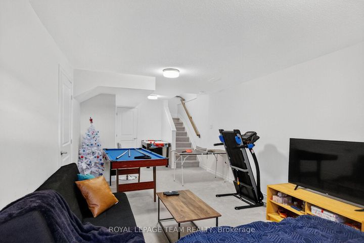 Photo 29 at 136 Main Halyard Lane, Nepean (Half Moon Bay), Ottawa