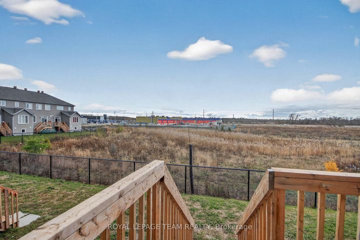 Photo 33 at 136 Main Halyard Lane, Nepean (Half Moon Bay), Ottawa