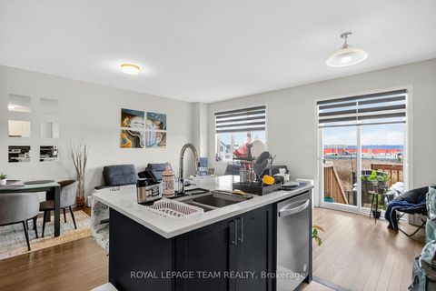 Photo 11 at 136 Main Halyard Lane, Nepean (Half Moon Bay), Ottawa