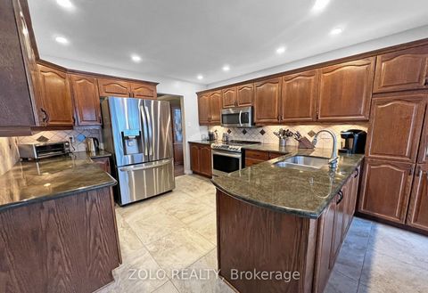 Photo 13 at 736 Hauteview Crescent, Fallingbrook/Ridgemount, Orleans