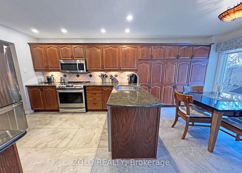 Photo 14 at 736 Hauteview Crescent, Fallingbrook/Ridgemount, Orleans