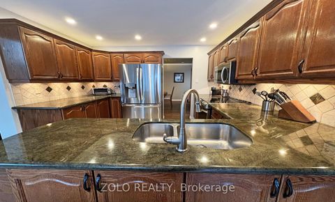 Photo 15 at 736 Hauteview Crescent, Fallingbrook/Ridgemount, Orleans