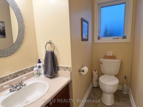 Photo 23 at 736 Hauteview Crescent, Fallingbrook/Ridgemount, Orleans