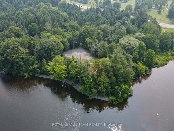 Photo 3 at 3651 Prince Of Wales Drive, Nepean (Manotick Village & Manotick Estates), Ottawa