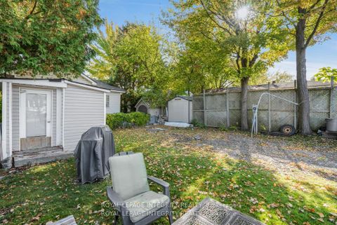 Photo 1 at 33 - 3535 St. Joseph Boulevard, Fallingbrook/Ridgemount, Orleans